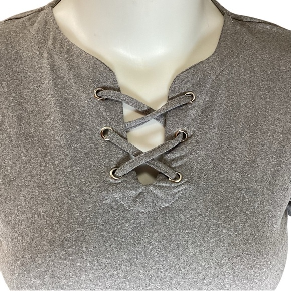 Plus Size, Gray Lace-Up Women's Top, Size 1X - Picture 4 of 6